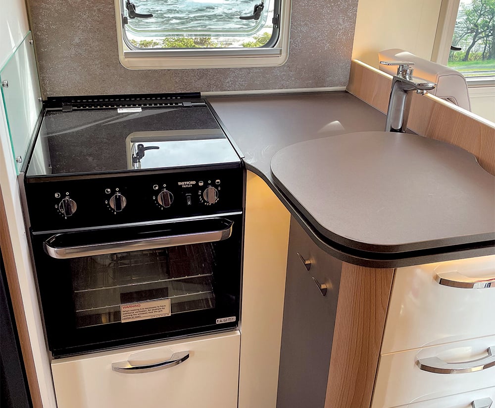 RS26360_MCD Magazine Cooking in Style Kitchen feature July 2022_7-lpr