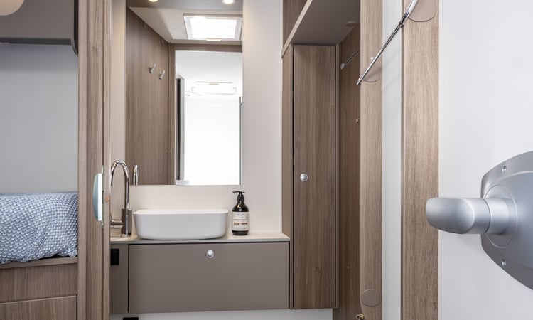 T457 28 bathroom
