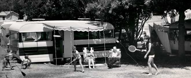 1968 Oxford caravan Selwyn Motor Camp Timaru teara.govt.nz