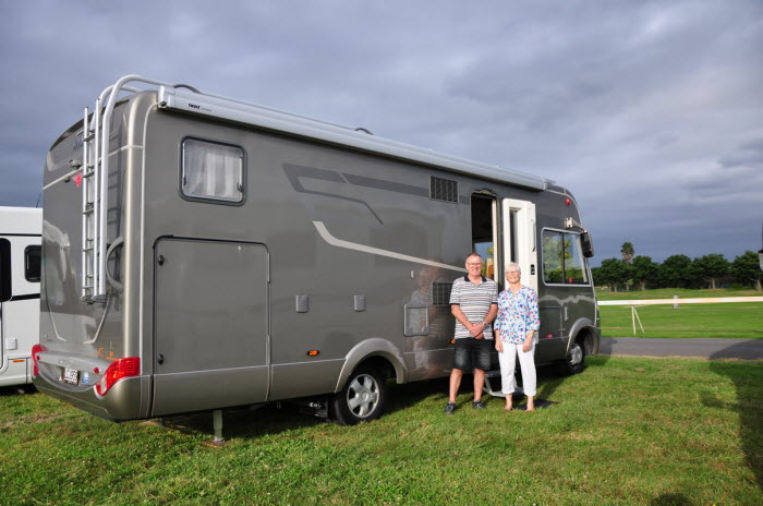 Grant & Wilma McGregor in front of their HYMER Starline B680 from Wilderness
