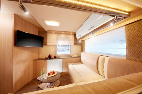 Lyseo T744 rear lounge