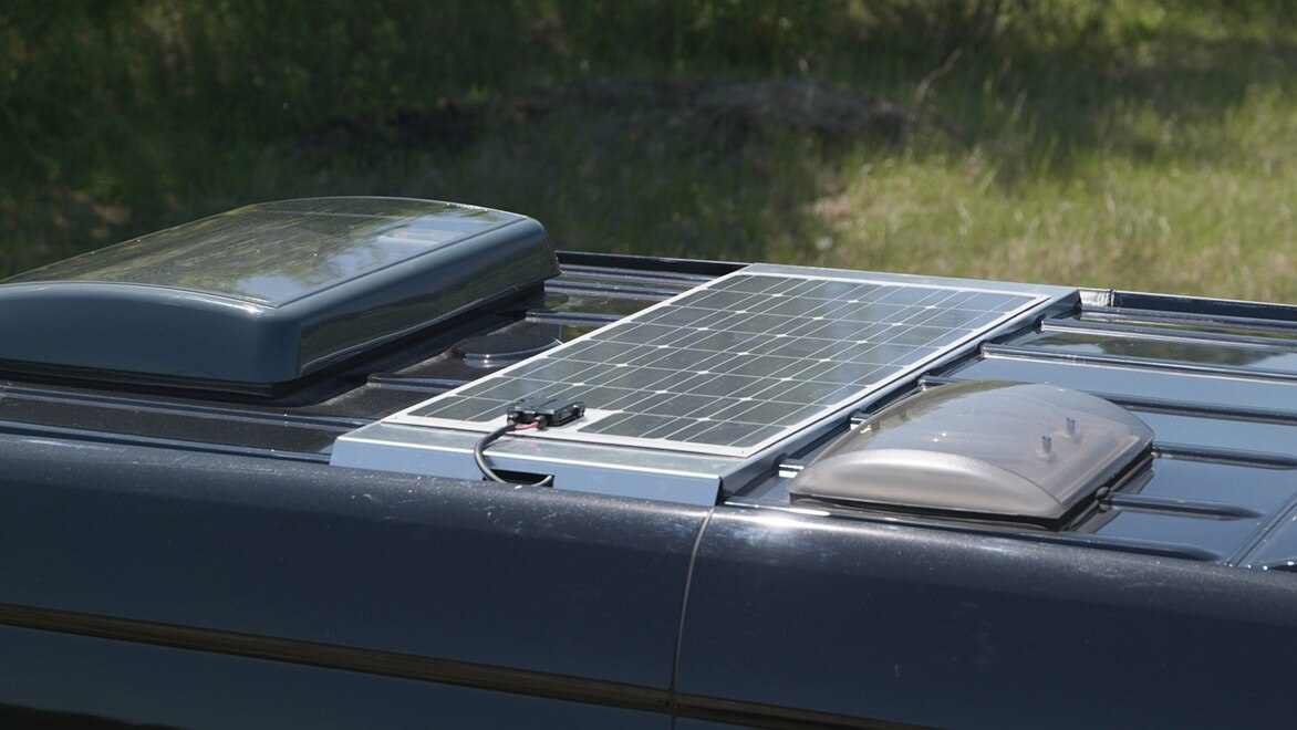 Charging a motorhome with Solar Panel