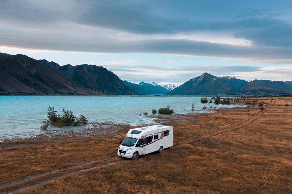 Driving a motorhome on unsealed road
