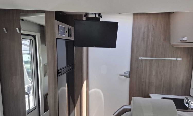 Carado T447 TV