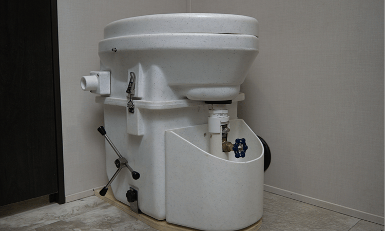 Composting motorhome toilet-1