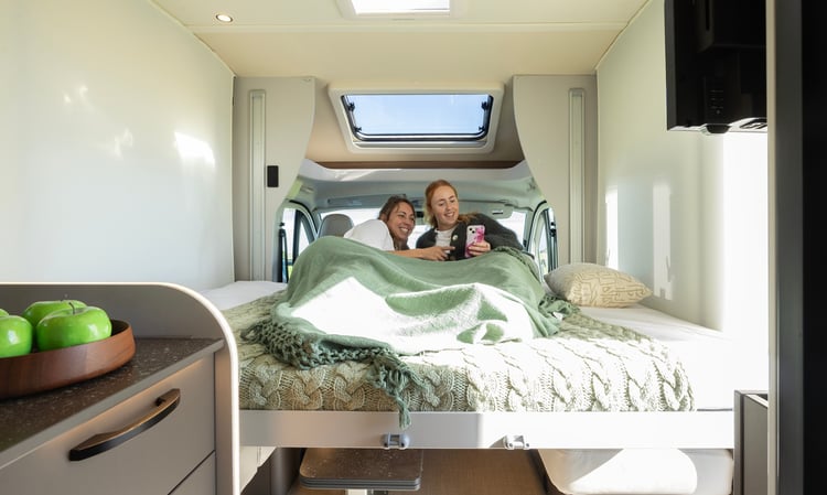 B66  594 TD - Drop-down bed on phones
