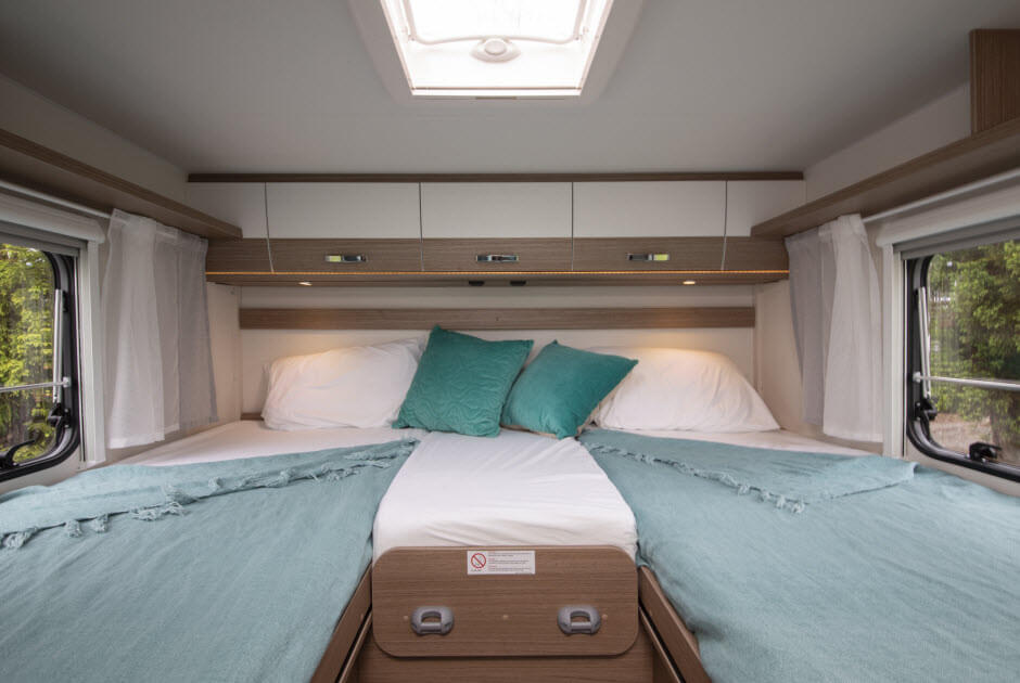 Wilderness 2020 Carado T447 motorhome interior twin beds