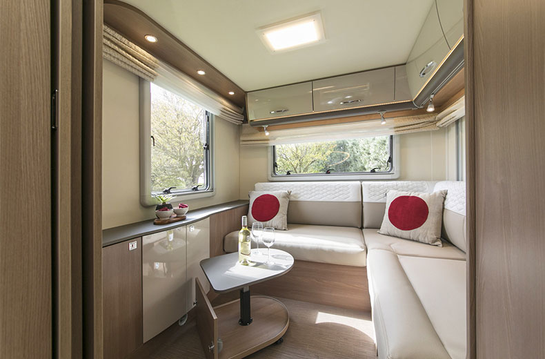 Wilderness 2020 Lyseo IT744 motorhome interior living area
