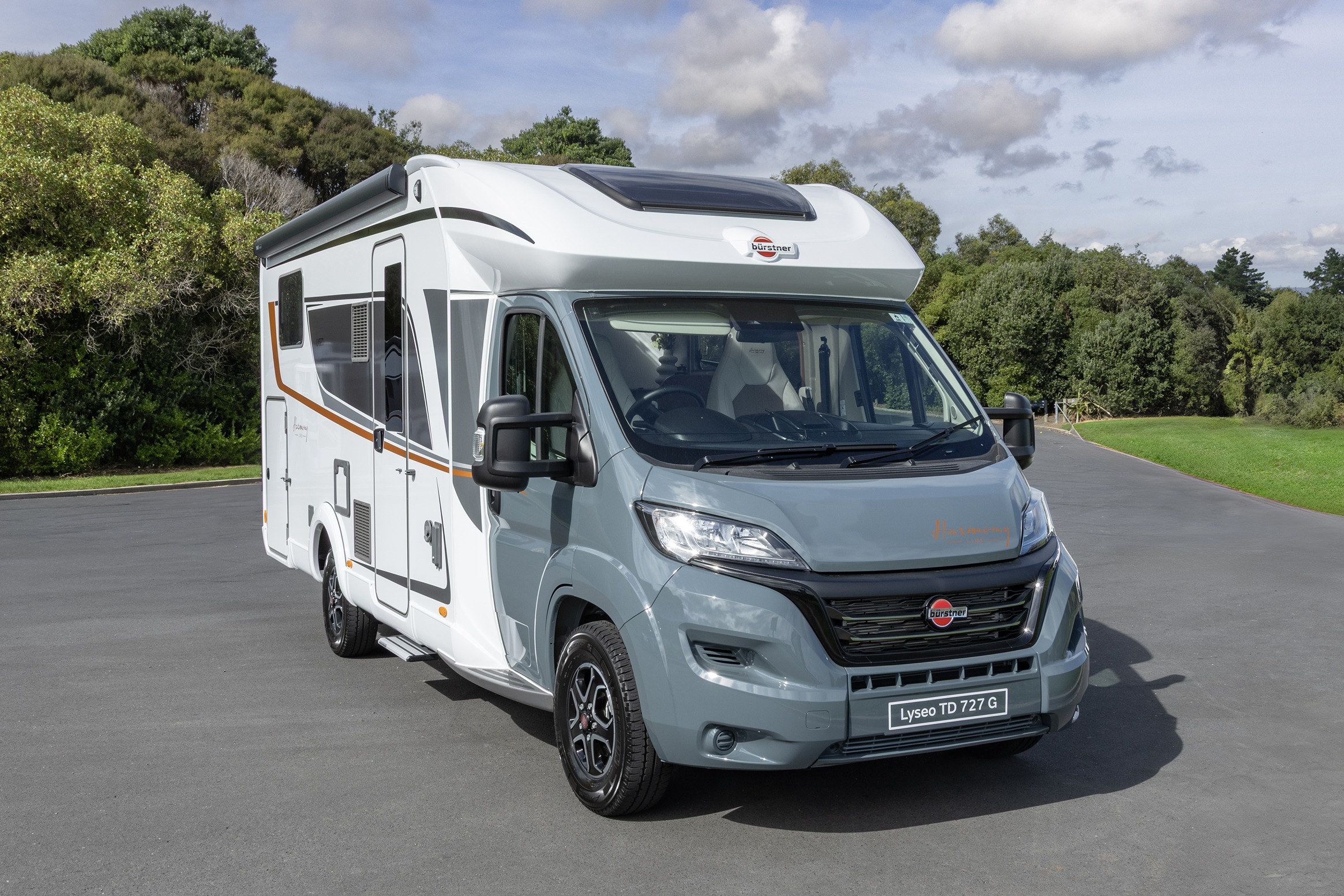 Wilderness 2025 Lyseo TD727 motorhome exterior right front