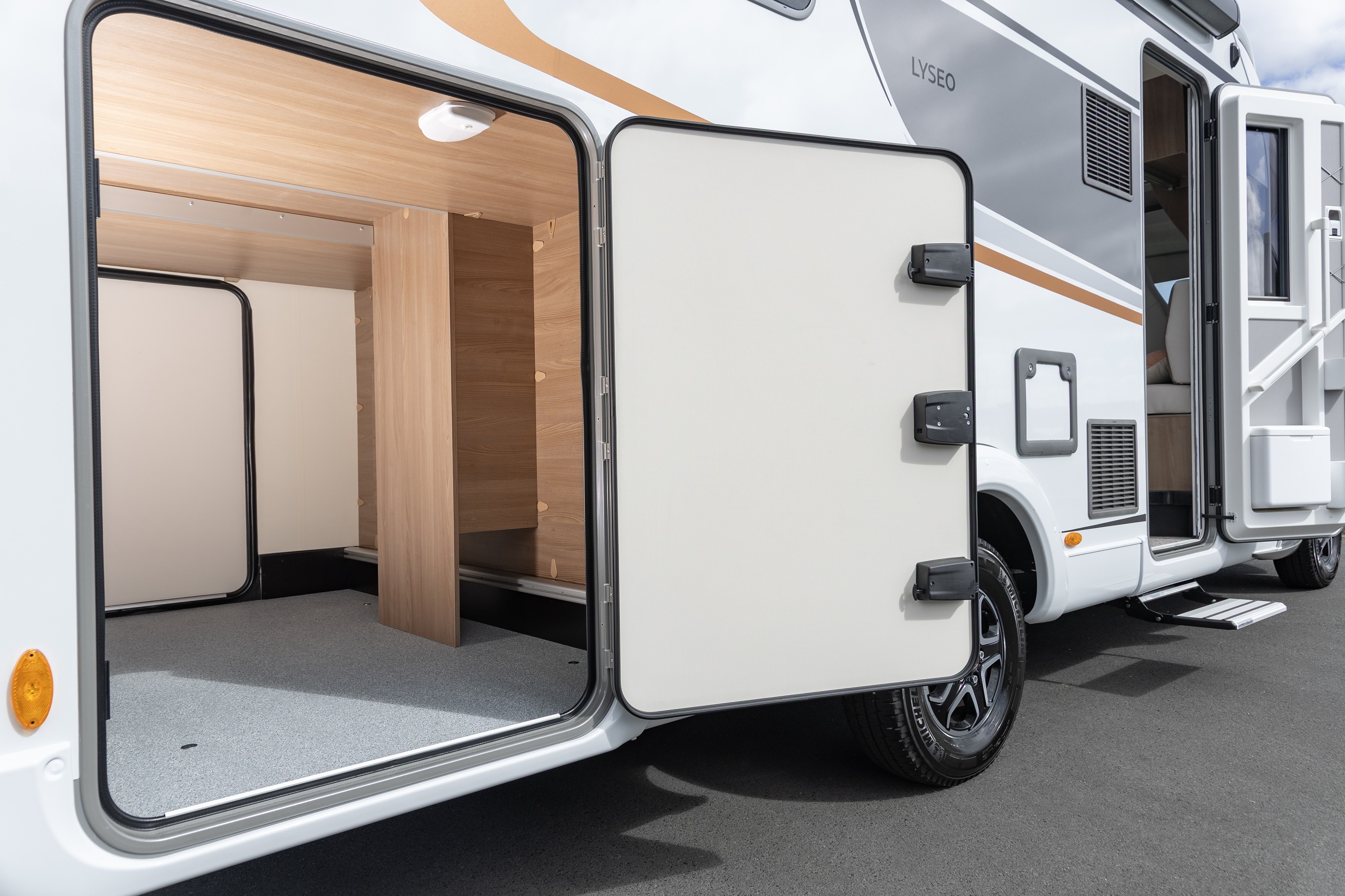 Wilderness 2025 Lyseo TD727 motorhome exterior garage