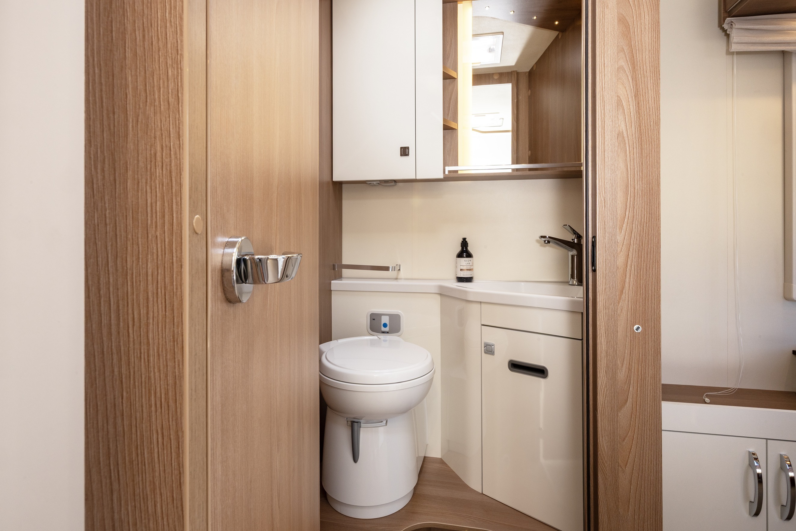 Wilderness 2025 Lyseo TD744 motorhome interior rear bathroom