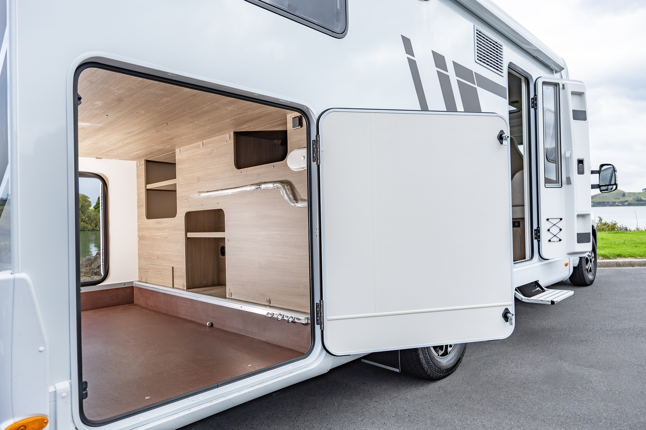 Wilderness 2025 Carado T457 Garage