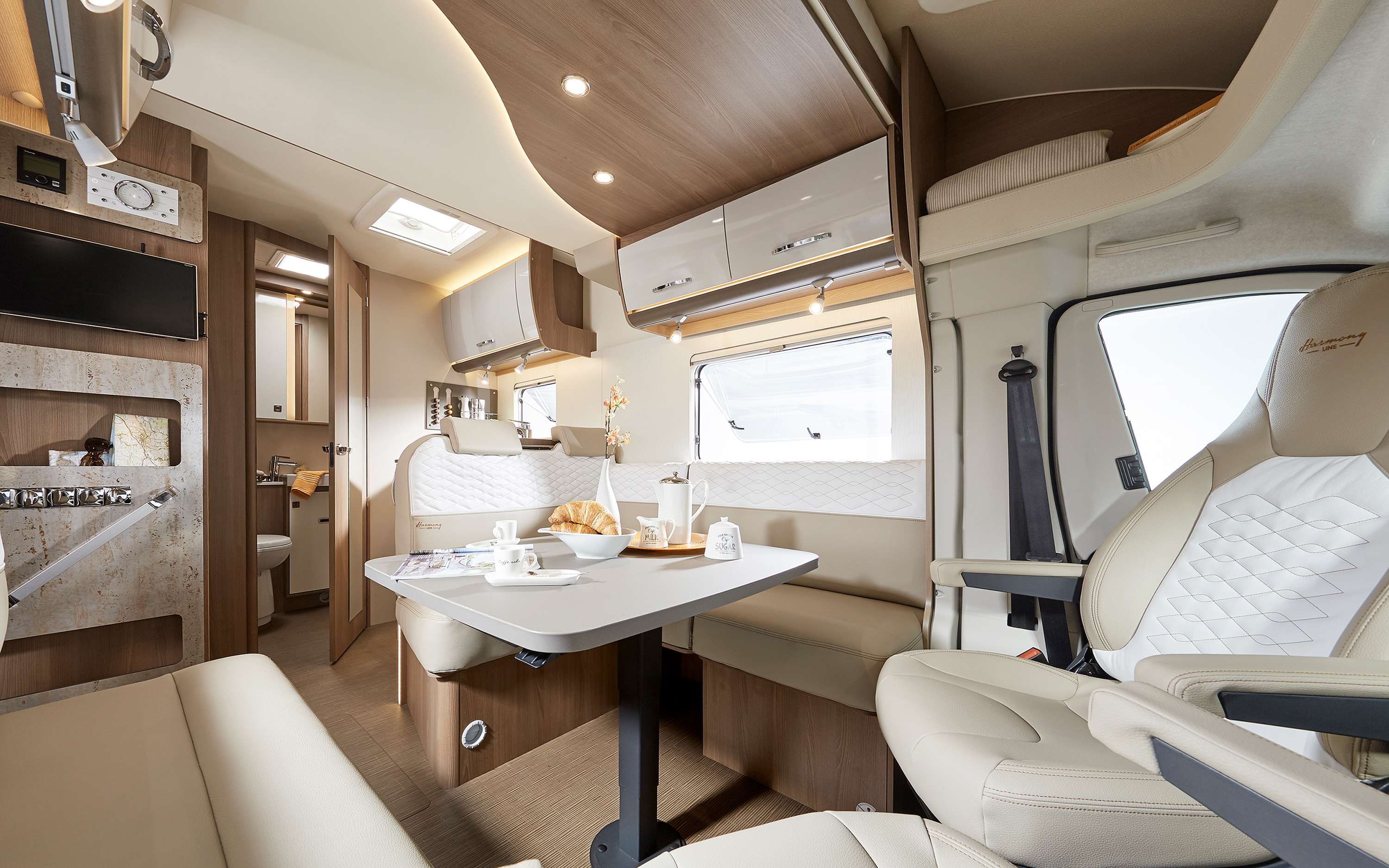 Wilderness 2021 Lyseo TD590 motorhome interior living area