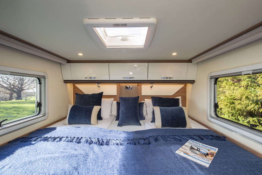 Wilderness 2021 Lyseo TD690G interior double bed