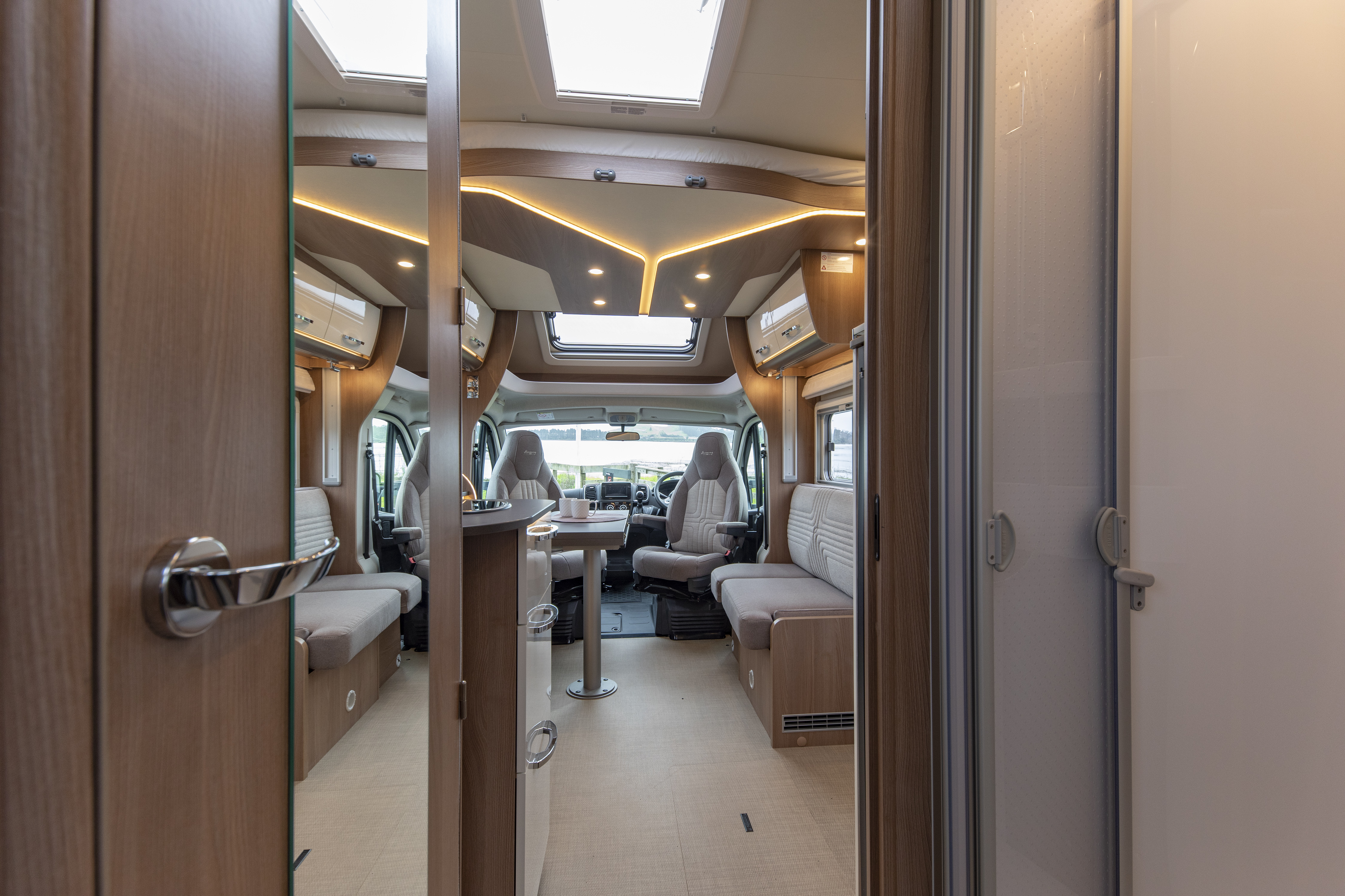 Wilderness 2022 Lyseo TD727 motorhome interior