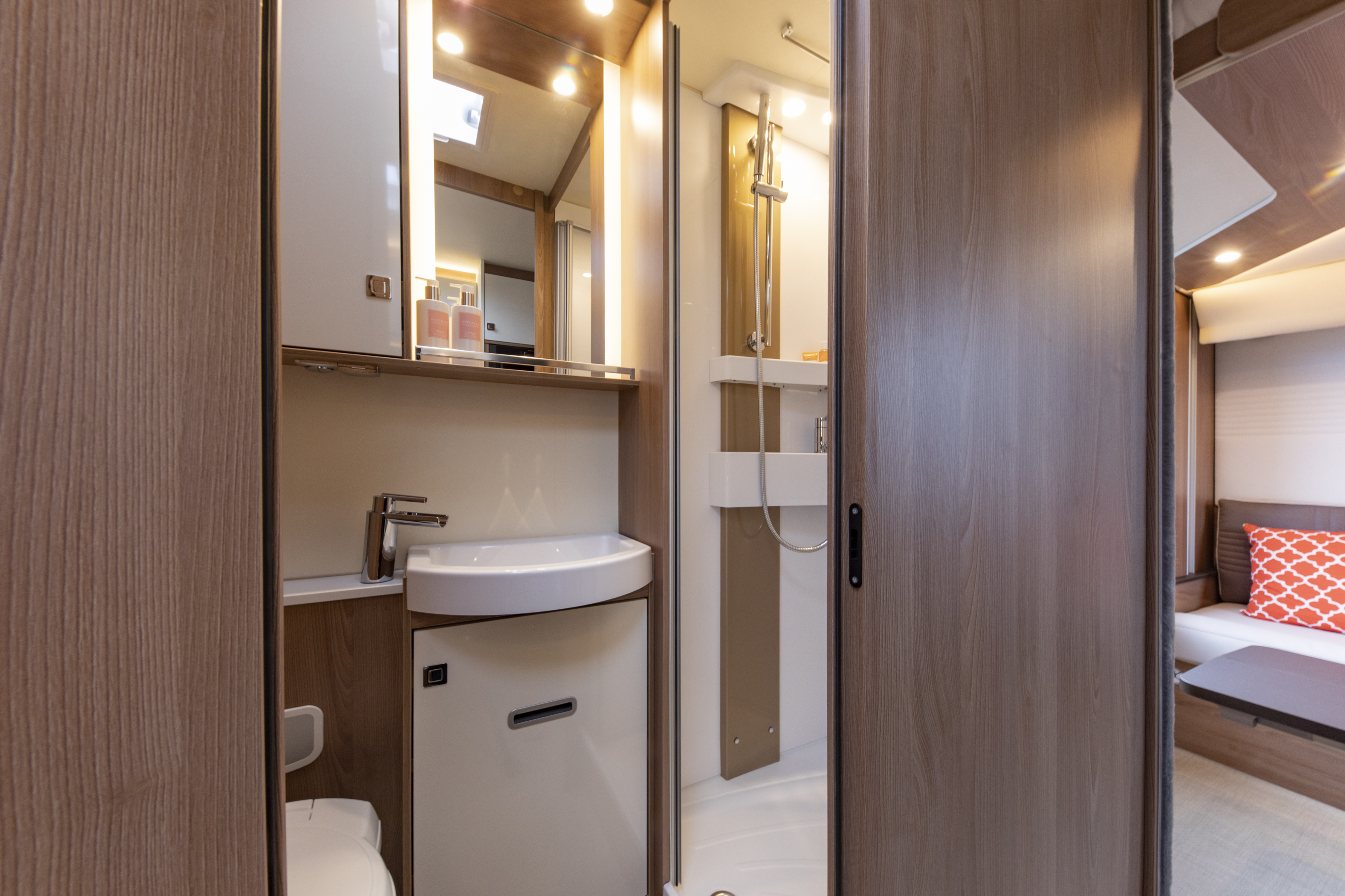 Wilderness 2022 Lyseo TD745 motorhome interior bathroom