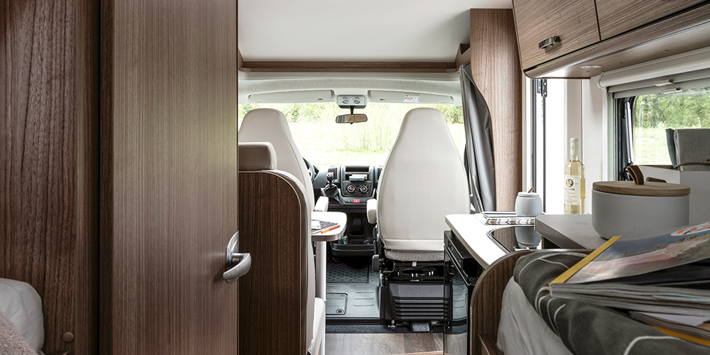 Carado V337 2020 interior look through