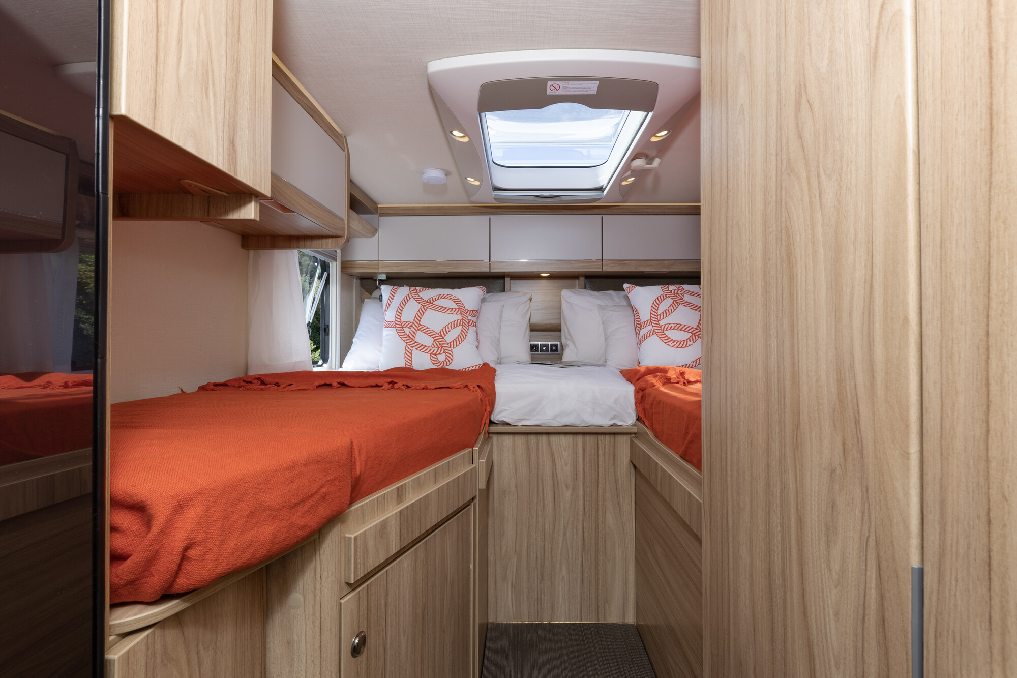 Wilderness 2023 Hymer ML-T-580R motorhome interior bedroom