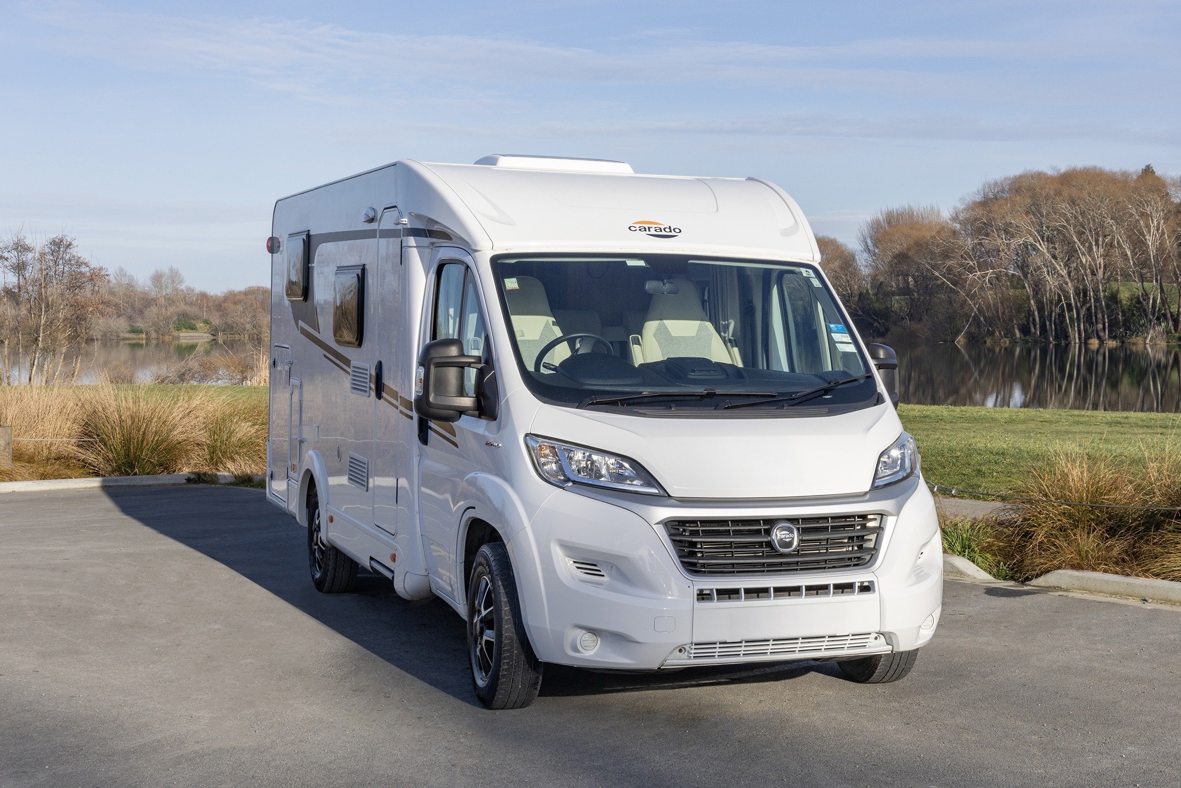 Wilderness Carado V337 exterior front