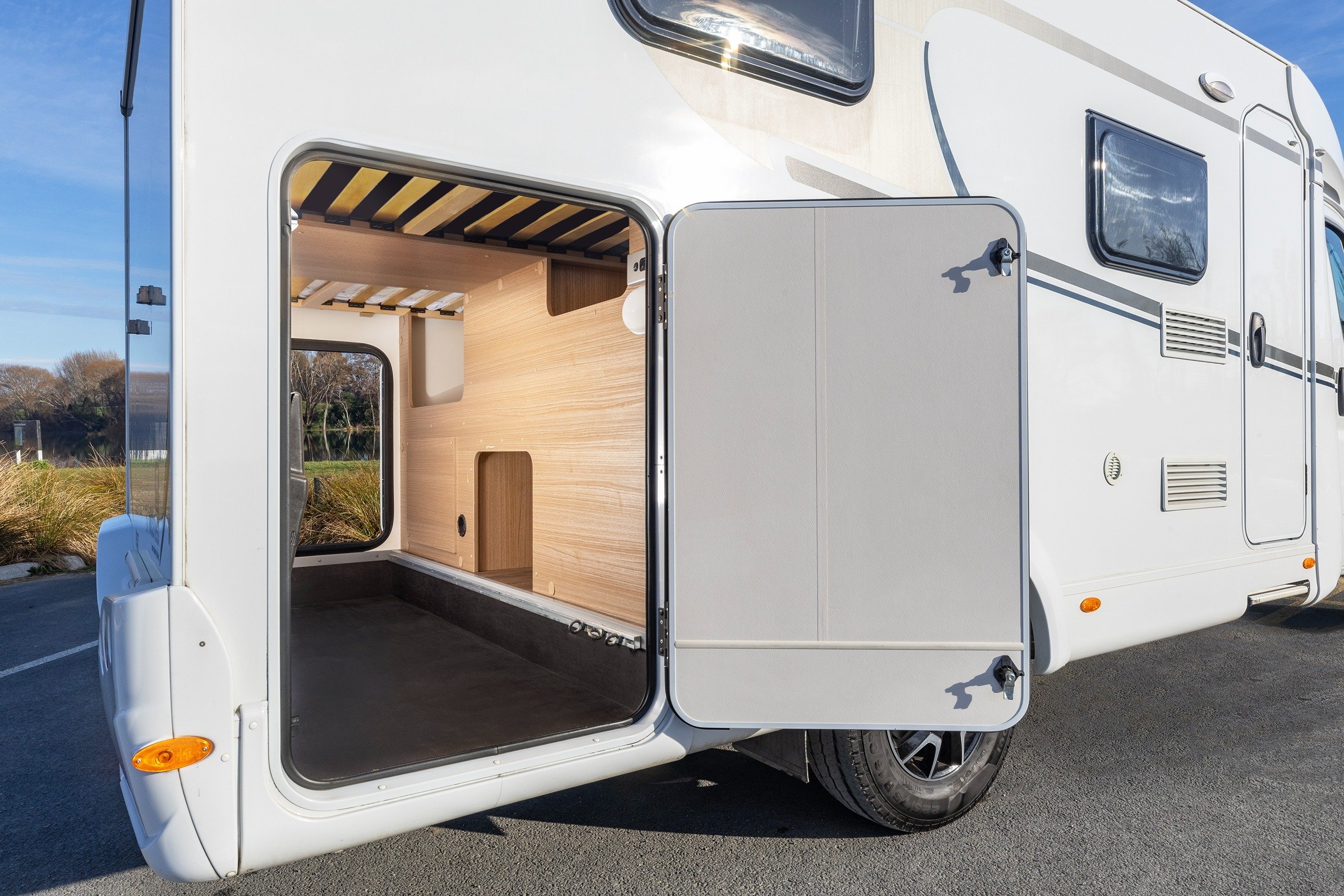 Carado V337 garage