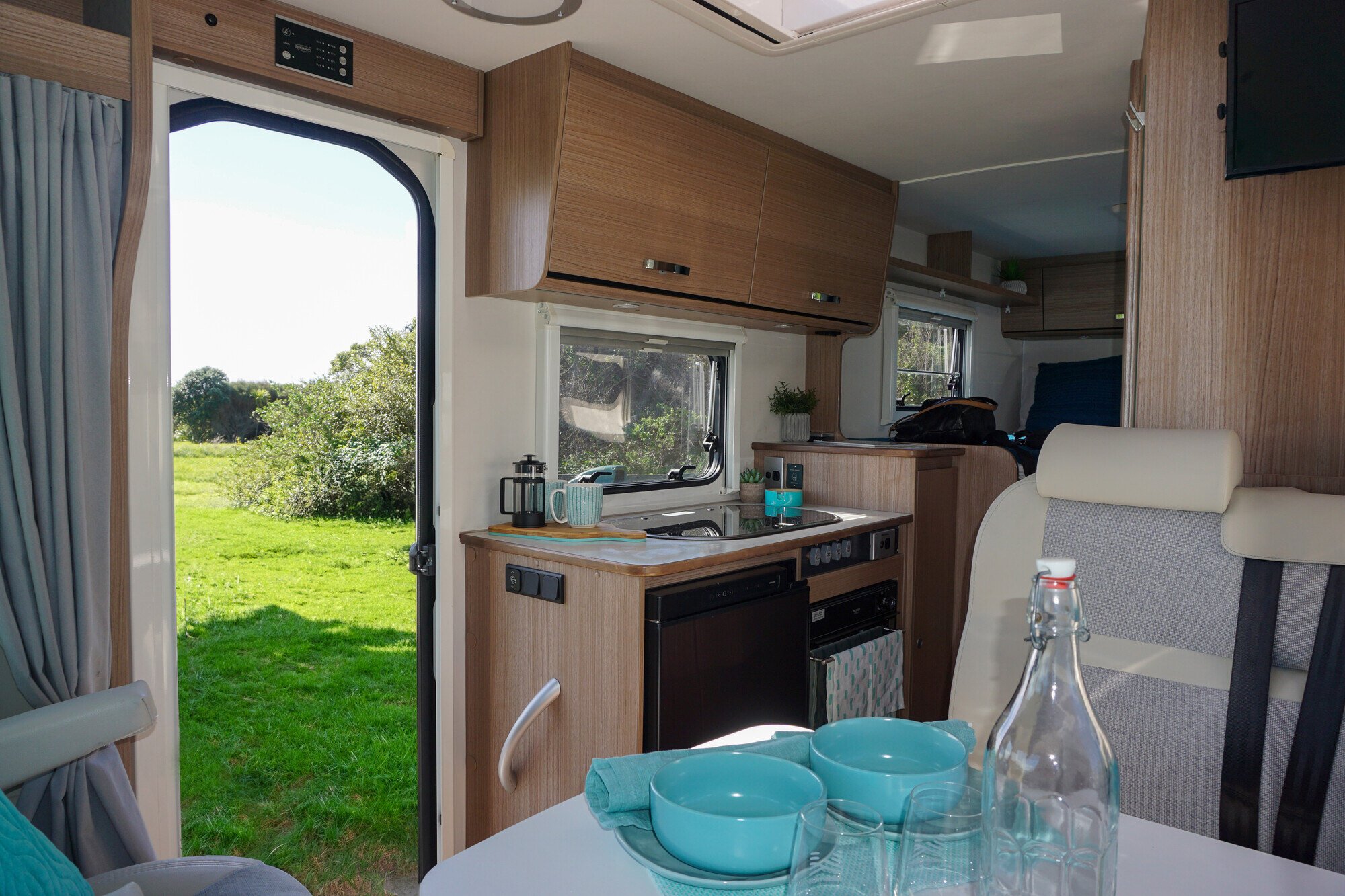 Carado V337 interior lounge from front