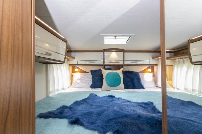 Hymer ML-T 580 King size bed