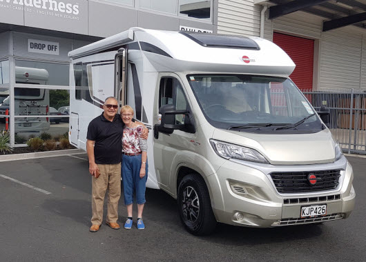 Liz and Tau pick up their Lyseo IT744 at the SmartRV Auckland base